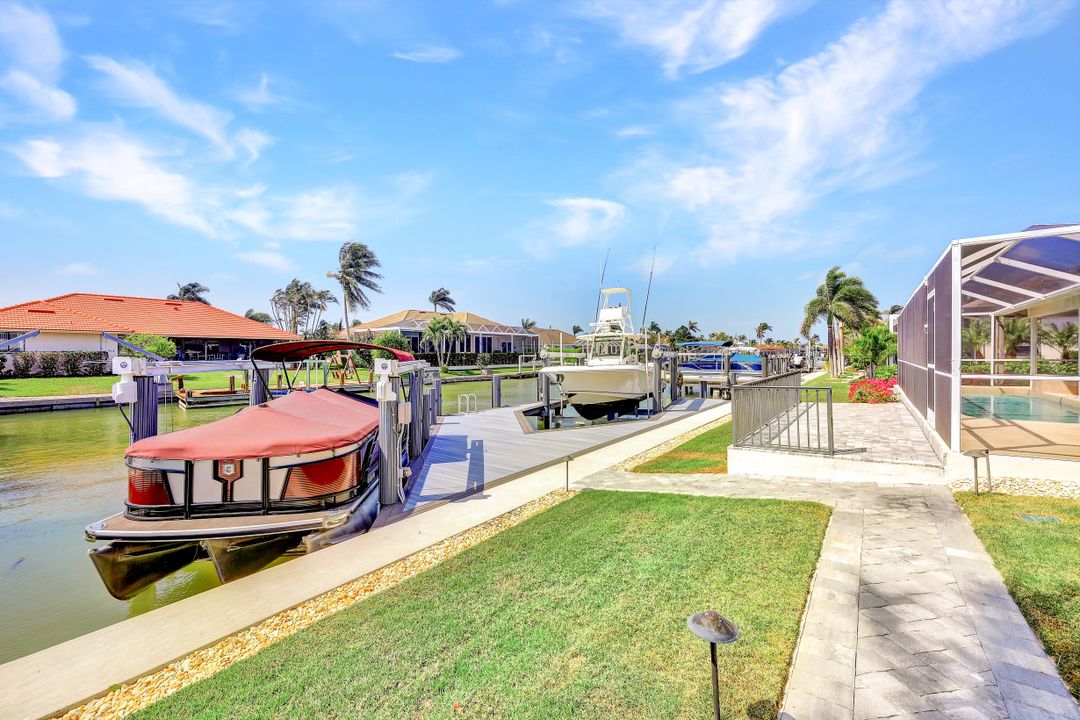 318 Polynesia Ct, Marco Island, FL 34145