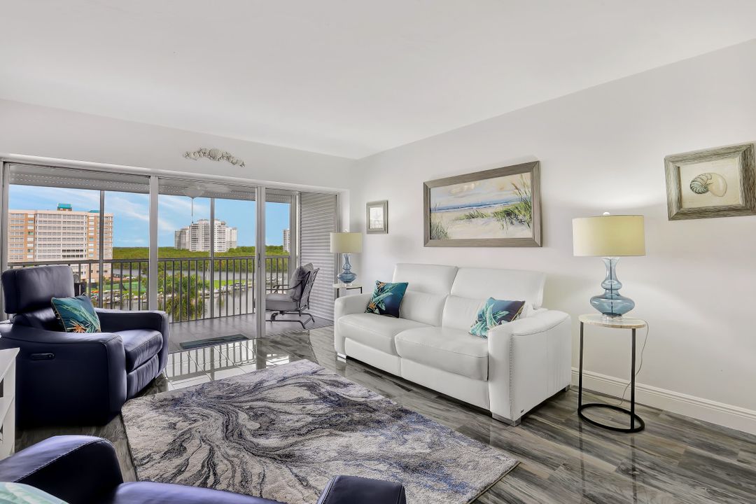 1 Bluebill Ave #703, Naples, FL 34108