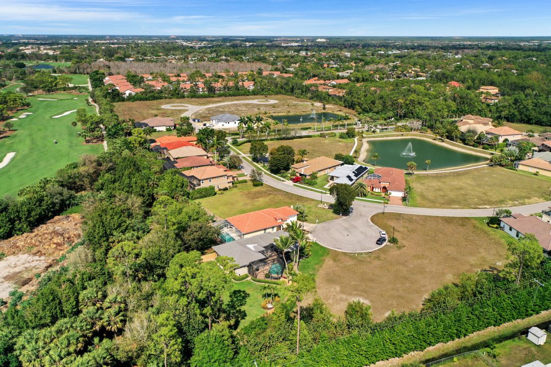 2892 Coco Lakes Pl, Naples, FL 34105