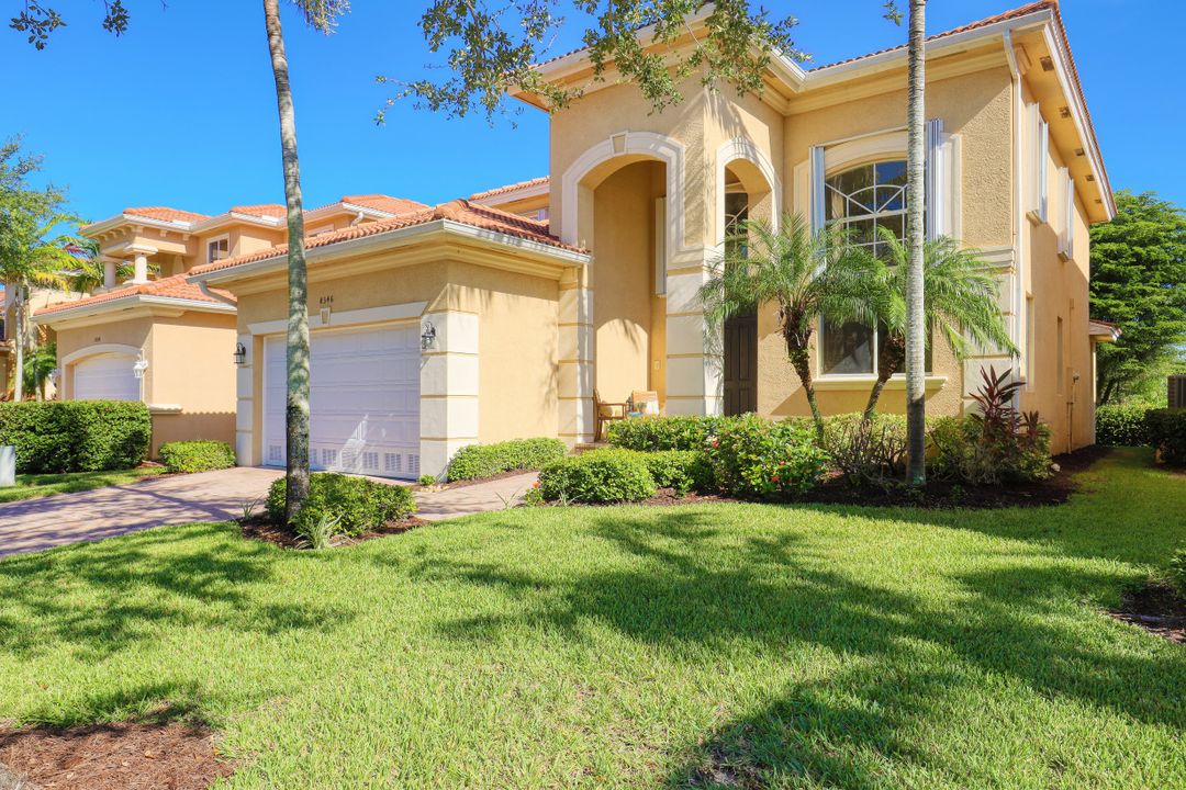 8346 Sumner Ave, Fort Myers, FL 33908