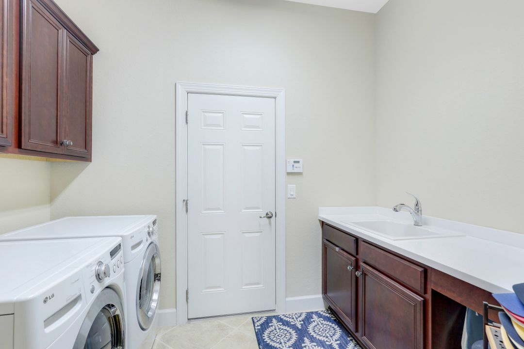 9386 Copper Canyon Ct, Naples, FL 34120