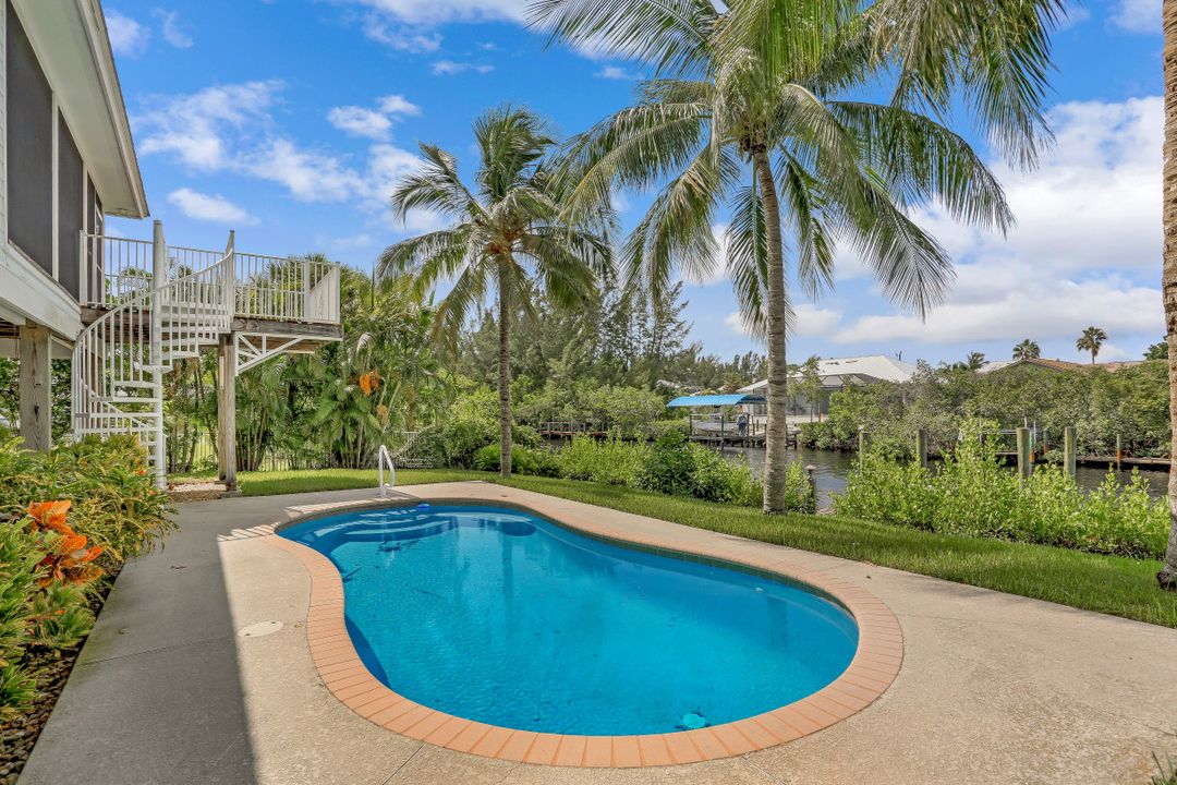 5200 Genesee Pkwy, Bokeelia, FL 33922