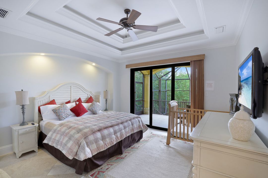 500 Spinnaker Dr, Marco Island, FL 34145