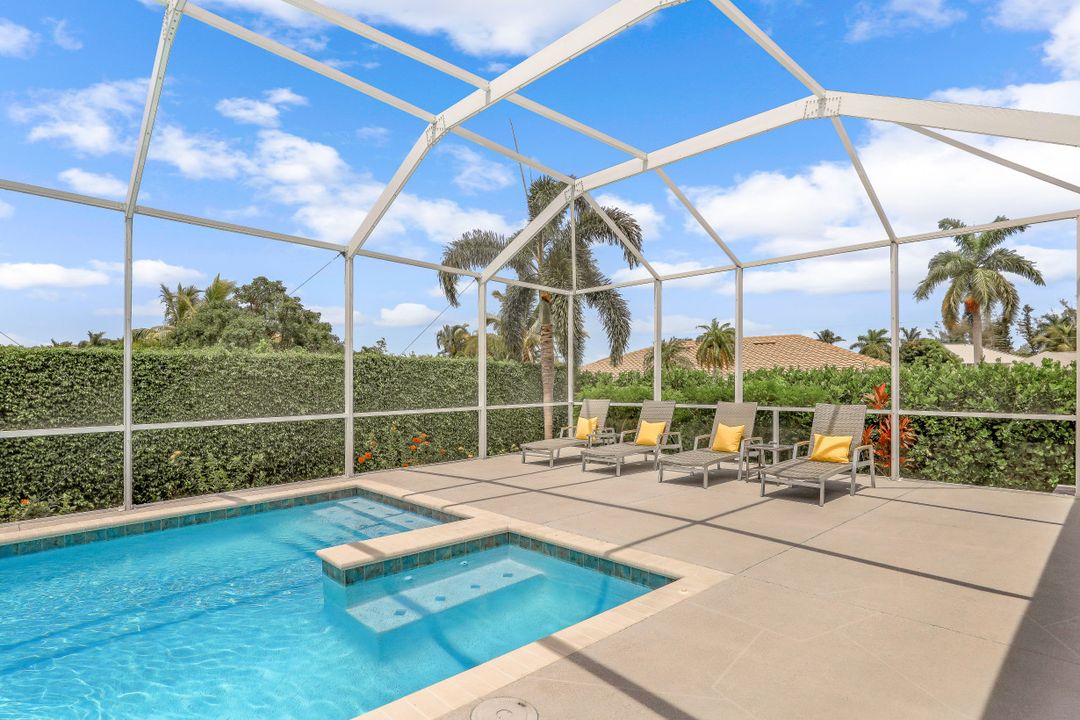 570 Elk Cir, Marco Island, FL 34145