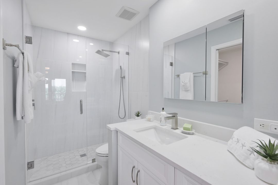 1315 Mainsail Dr #1113, Naples, FL 34114