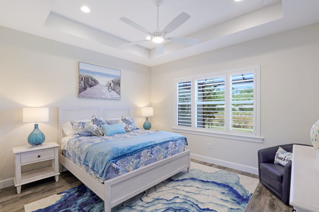 5855 Haiti Dr, Naples, FL 34112