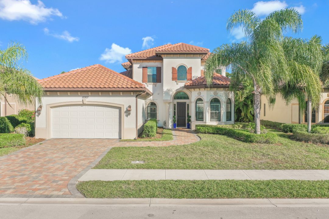 15907 Secoya Reserve Cir, Naples, FL 34110