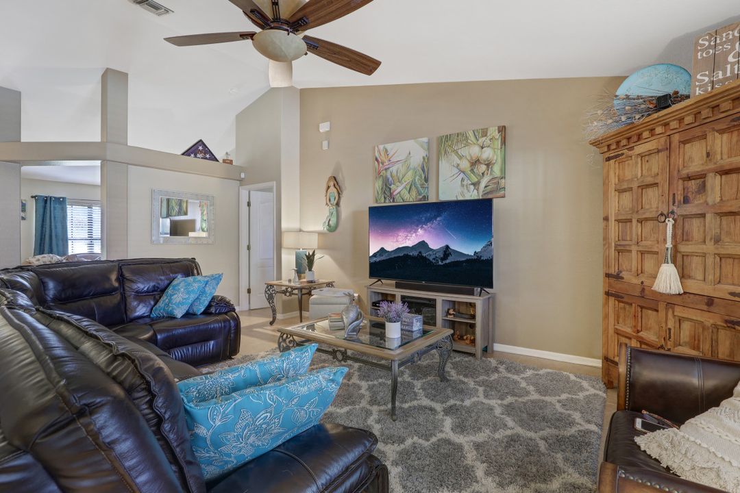 5011 SW 22nd Pl, Cape Coral, FL 33914