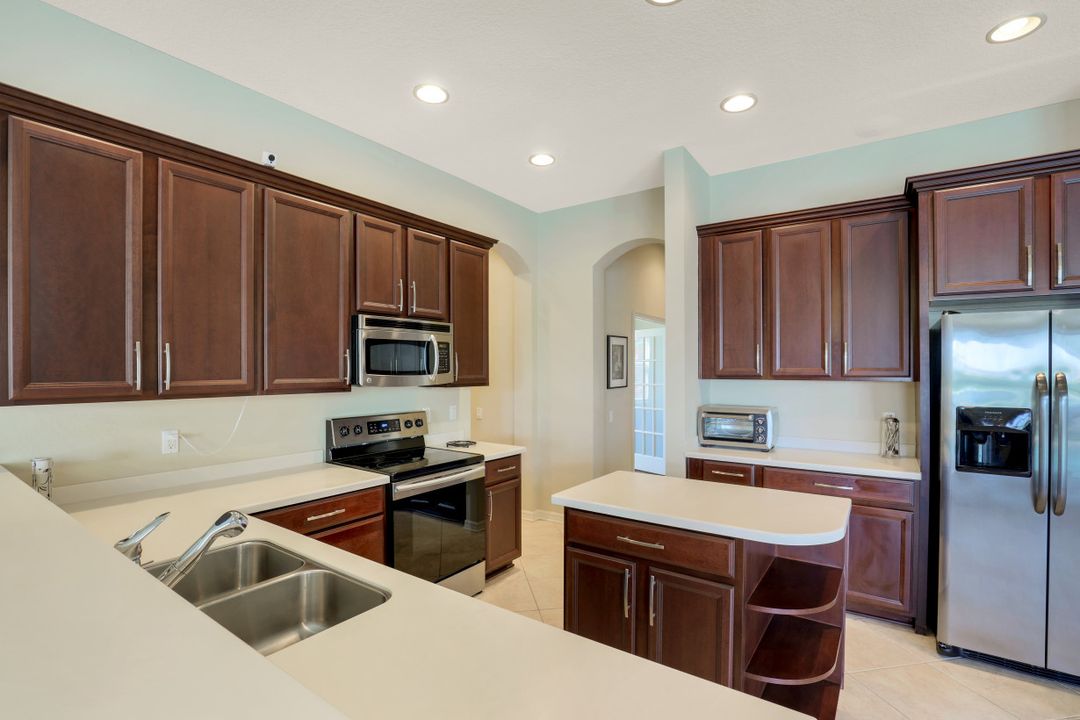 3028 Via San Marco Ct, Fort Myers, FL 33905