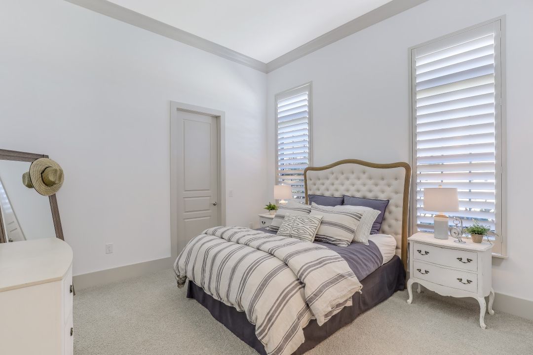 3232 Tavolara Ln, Naples, FL 34114