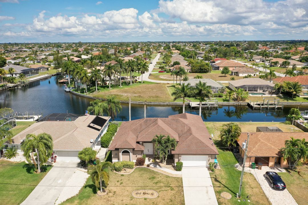 4323 SW 18th Pl, Cape Coral, FL 33914