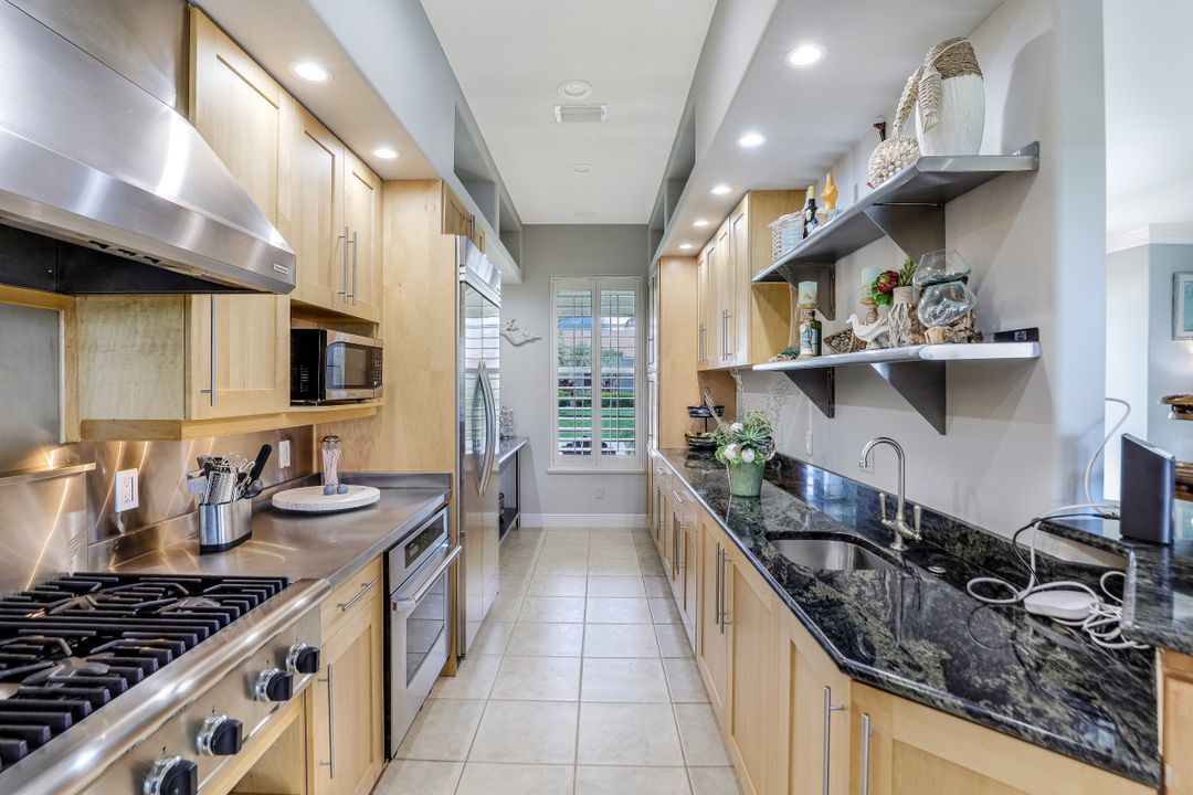 1767 Hummingbird Ct, Marco Island, FL 34145