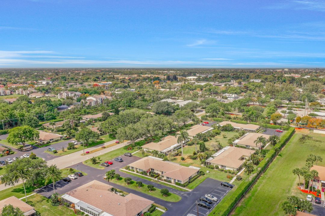 51 Glades Blvd #2, Naples, FL 34112