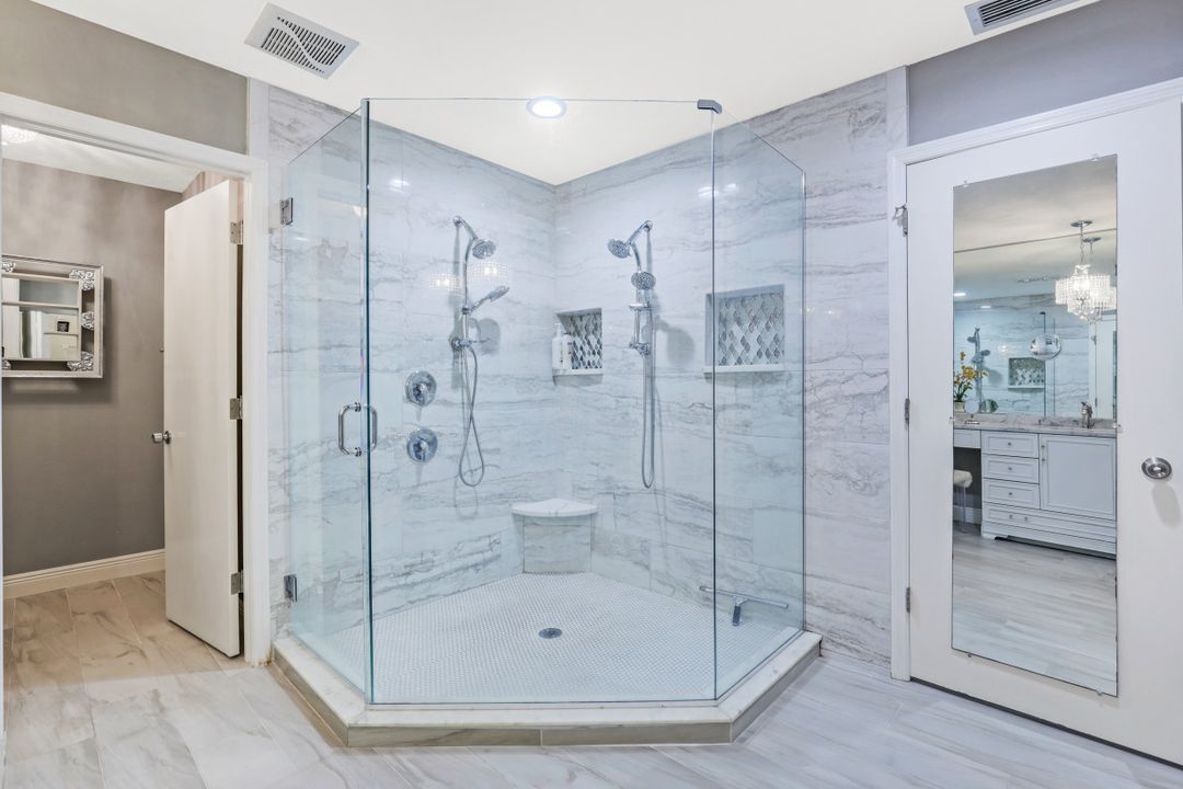 19516 Lost Creek Dr, Estero, FL 33967