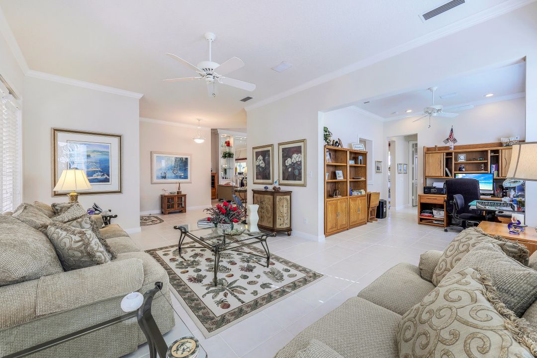 4334 Queen Elizabeth Way, Naples, FL 34119