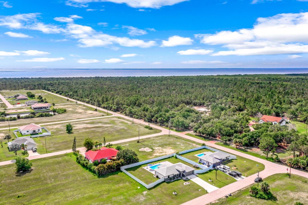 4020 NW 41st Pl, Cape Coral, FL 33993