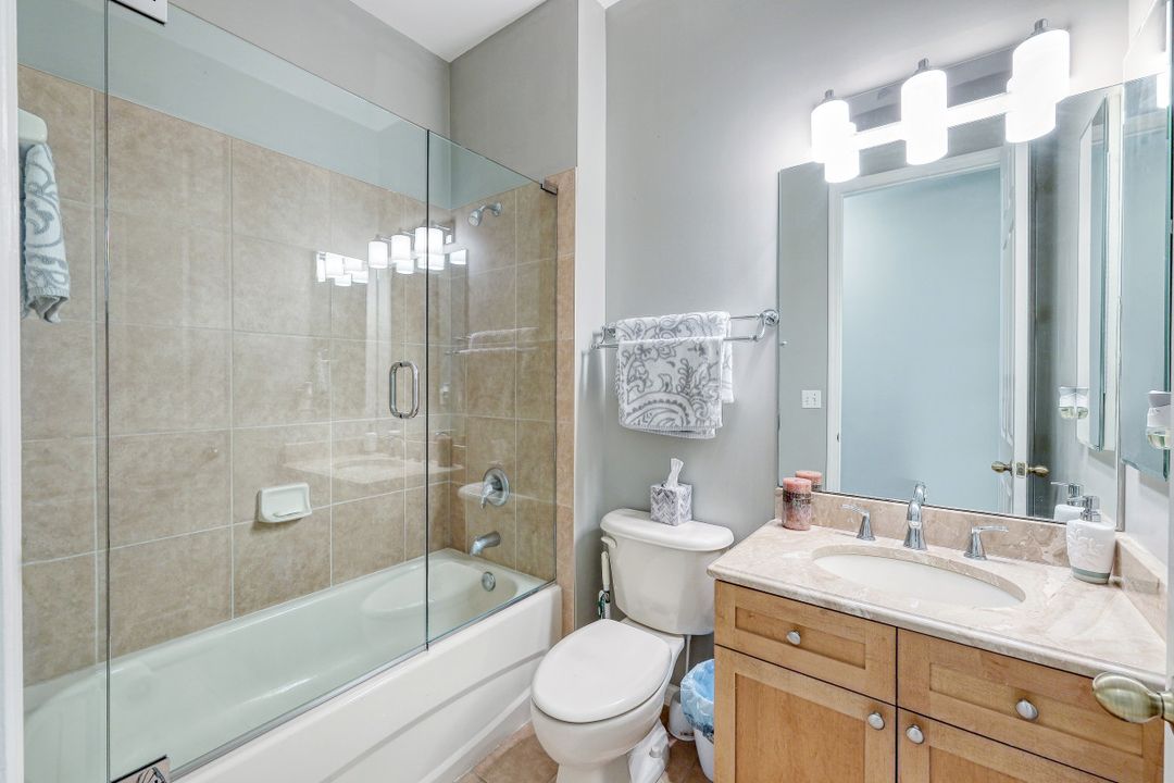 18251 Lynn Rd, North Fort Myers, FL 33917