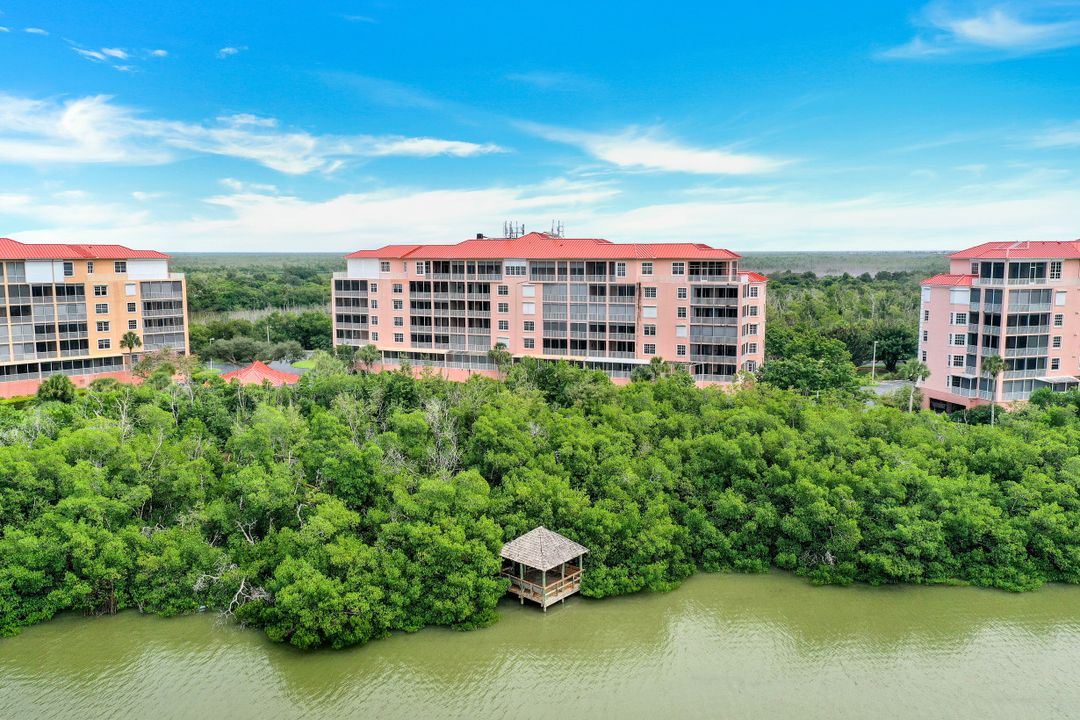 269 Vintage Bay Dr #212, Marco Island, FL 34145