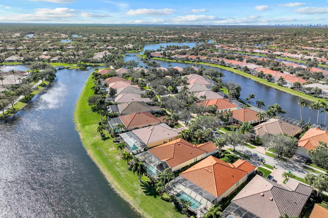 4334 Queen Elizabeth Way, Naples, FL 34119