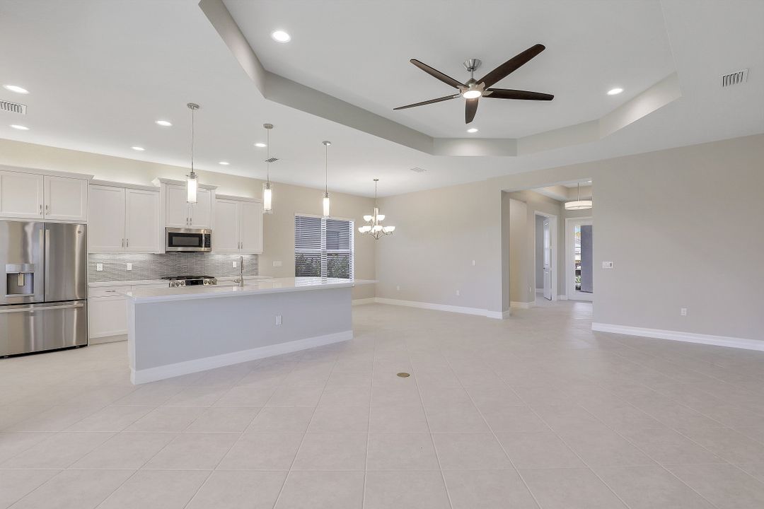 4549 Kensington Cir, Naples, FL 34119