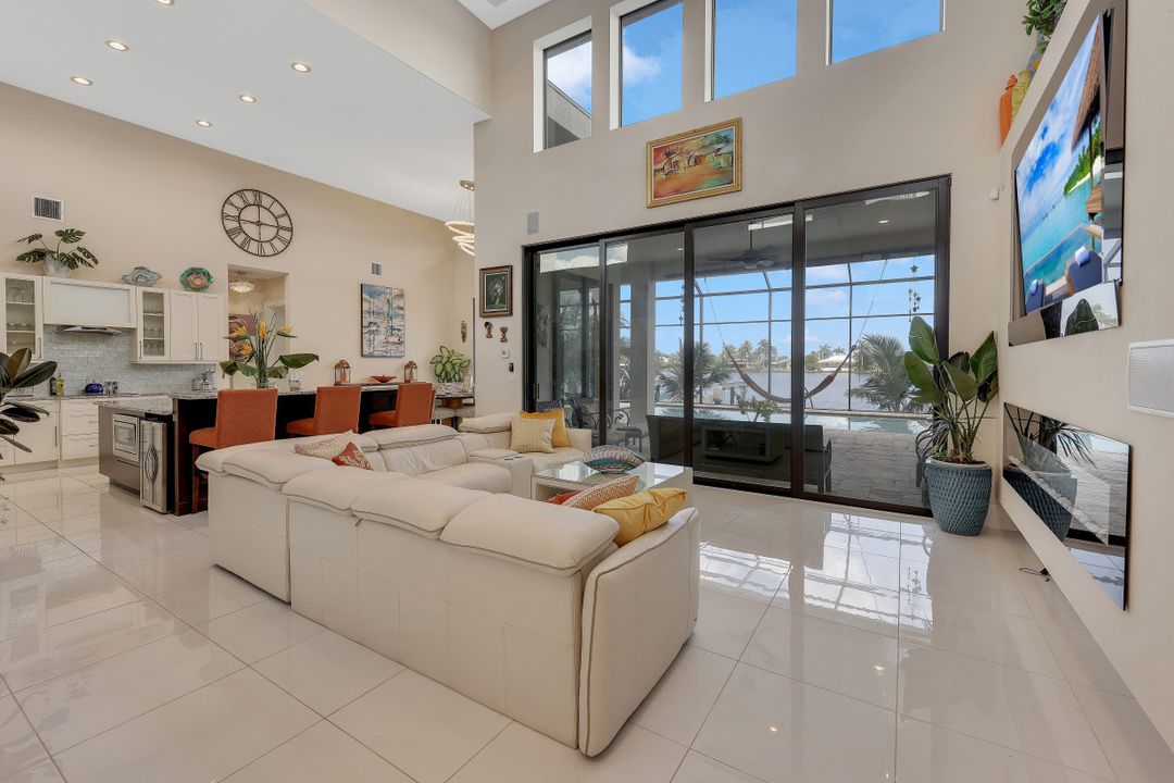 4812 Pelican Blvd, Cape Coral, FL 33914