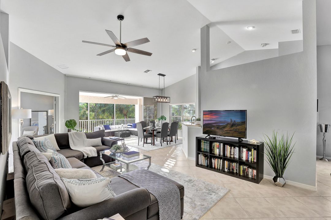 6325 Lexington Ct, Naples, FL 34110