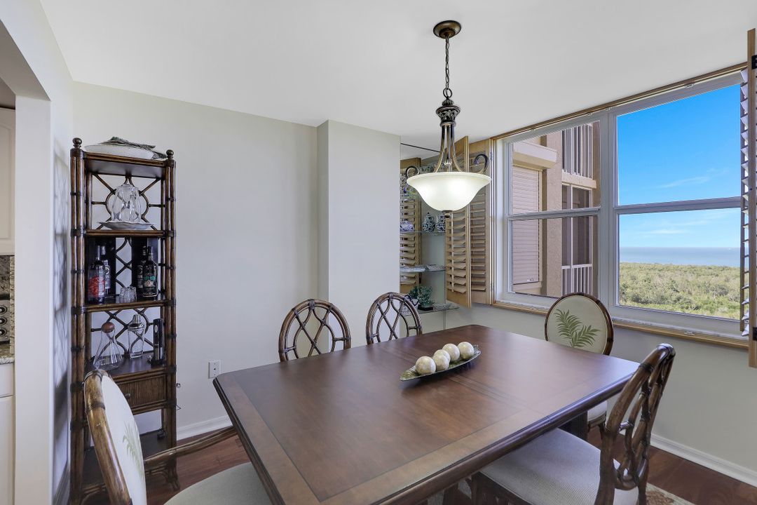 6585 Nicholas Blvd #1405, Naples, FL 34108