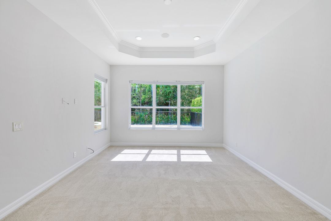 2366 Butterfly Palm Dr, Naples, FL 34119