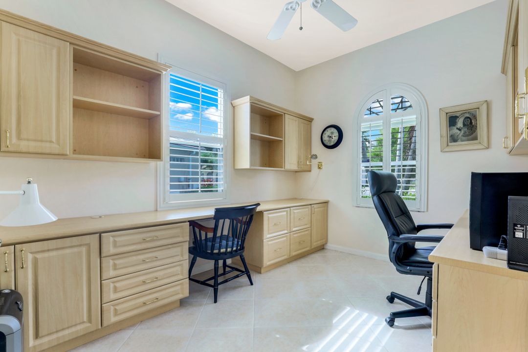 12811 Silverthorn Ct, Bonita Springs, FL 34135