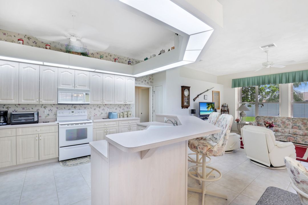 3023 SE 8th Ave, Cape Coral, FL 33904