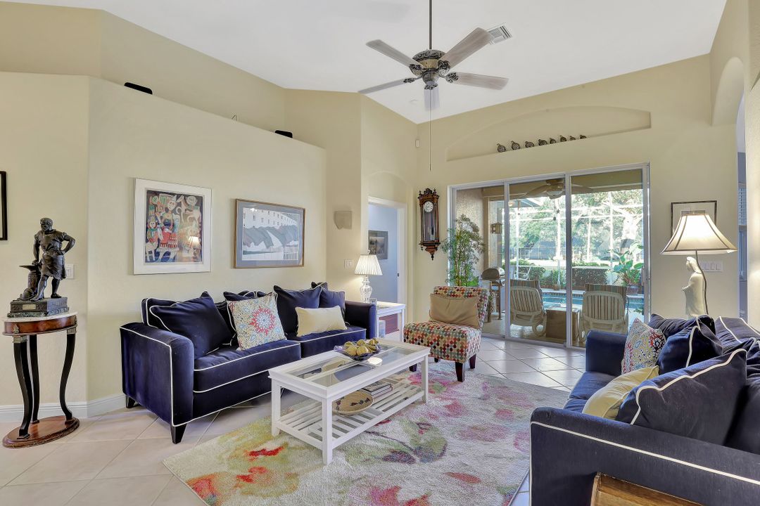 8054 Tauren Ct, Naples, FL 34119