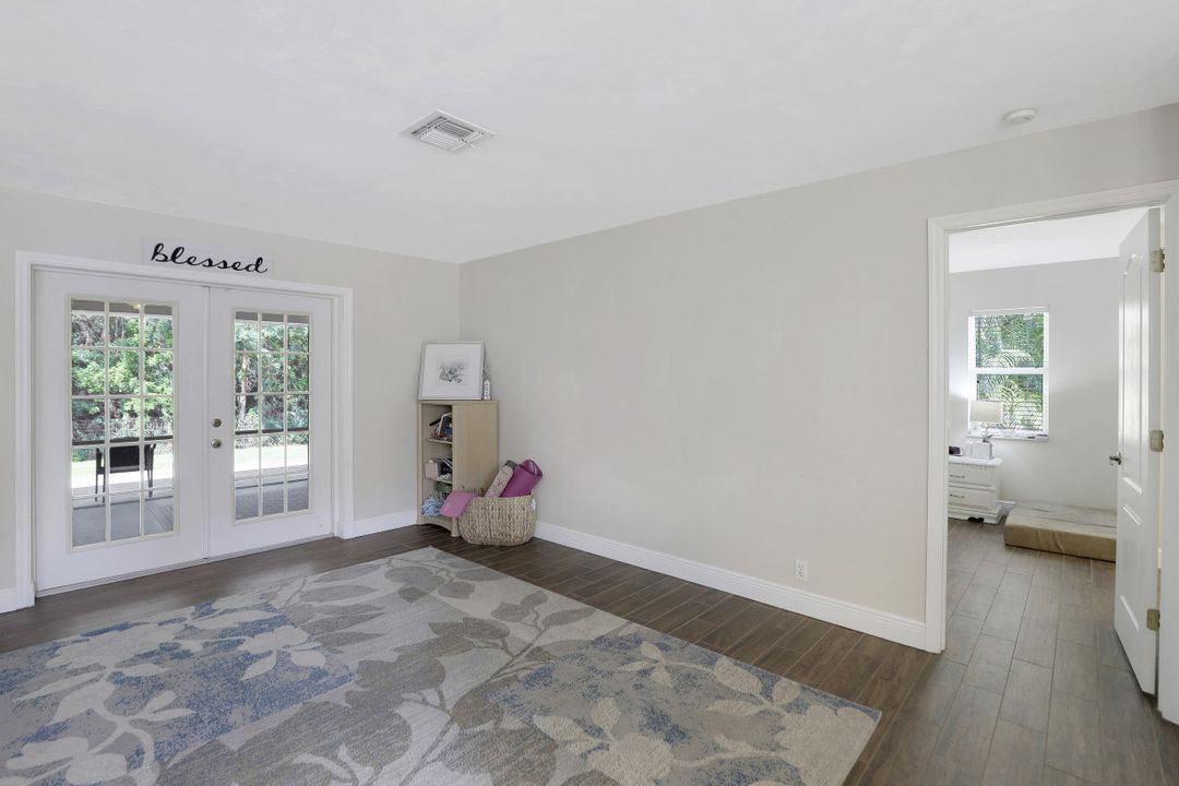 6665 Dabney St, Fort Myers, FL 33966