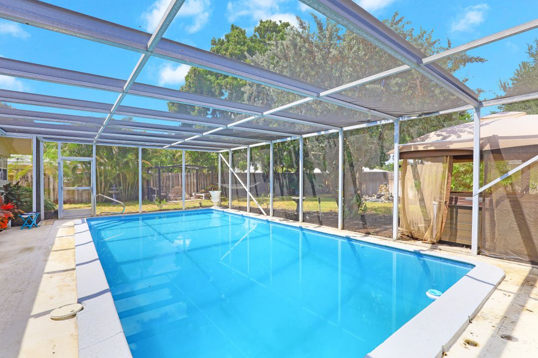 527 Keenan Ave, Fort Myers, FL 33919