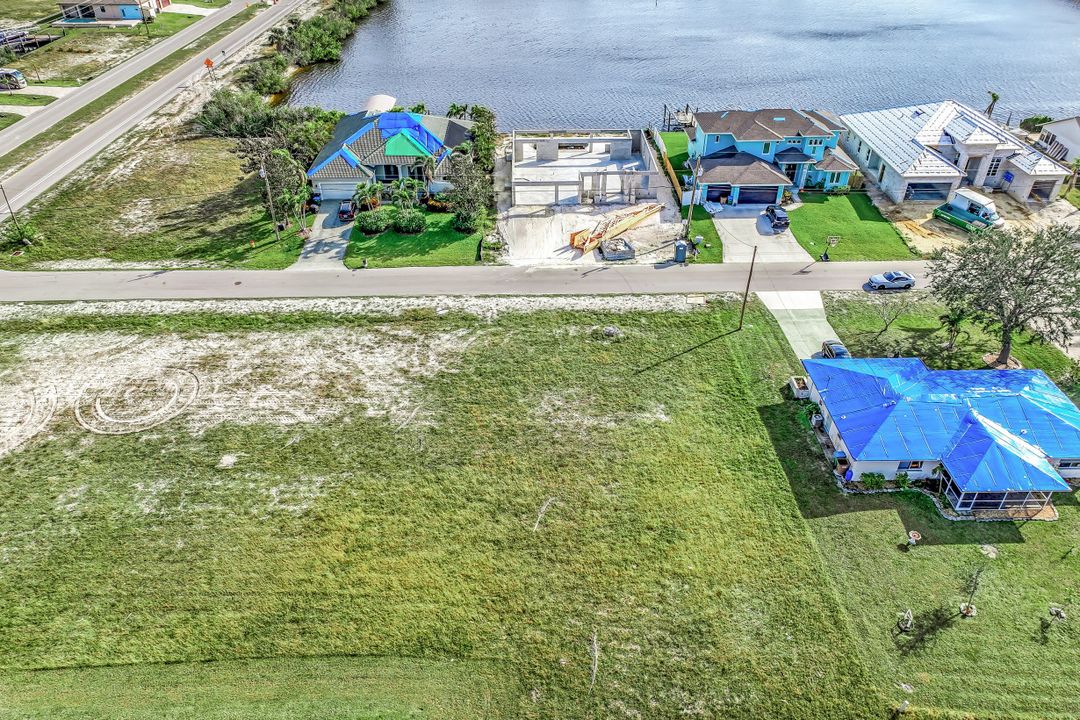 10 SW 33rd Ave, Cape Coral, FL 33991