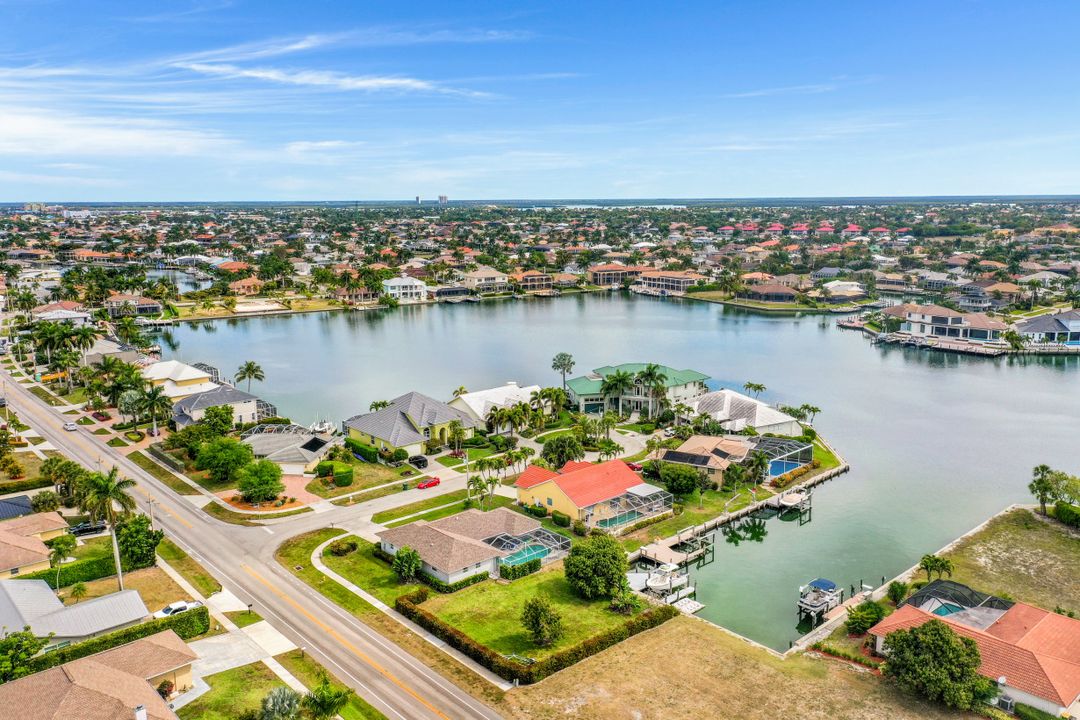 911 Tulip Ct, Marco Island, FL 34145