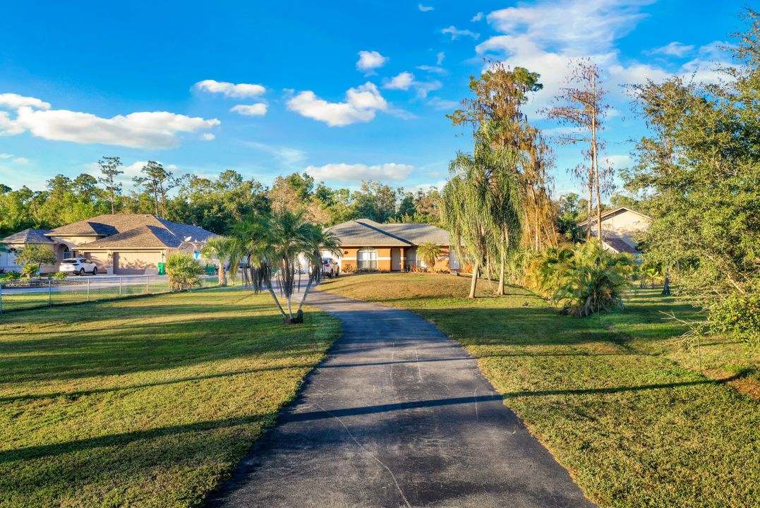 6581 Sable Ridge Ln, Naples, FL 34109