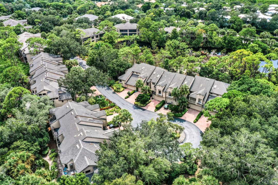 27100 Oakwood Lake Dr, Bonita Springs, FL 34134