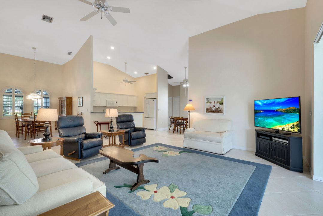 12811 Silverthorn Ct, Bonita Springs, FL 34135