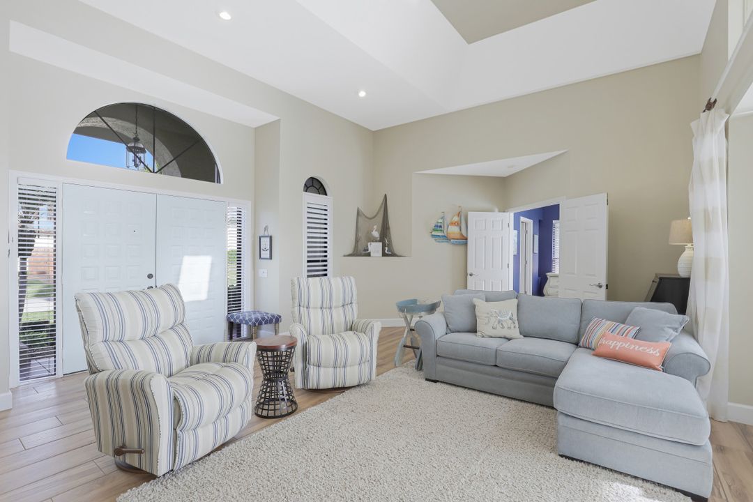 278 Sunflower Ct, Marco Island, FL 34145