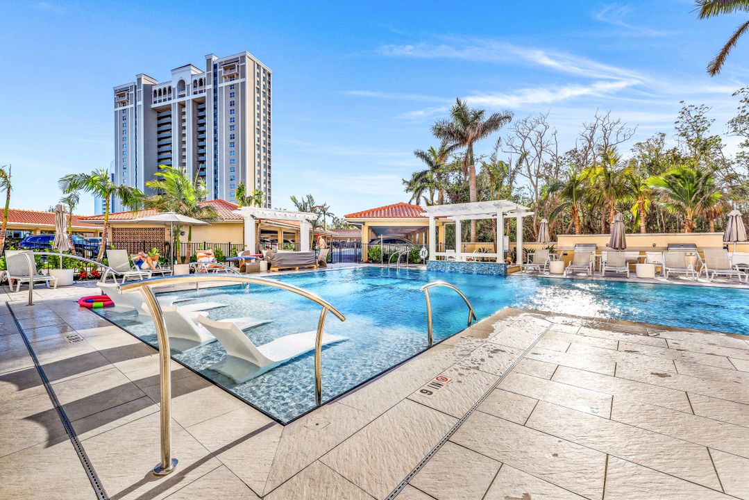 6585 Nicholas Blvd  #1803, Naples, FL 34108