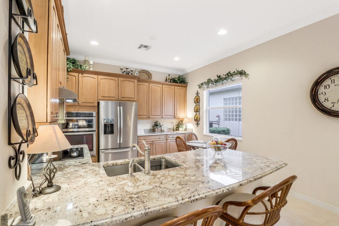 3599 Grand Cypress Dr, Naples, FL 34119