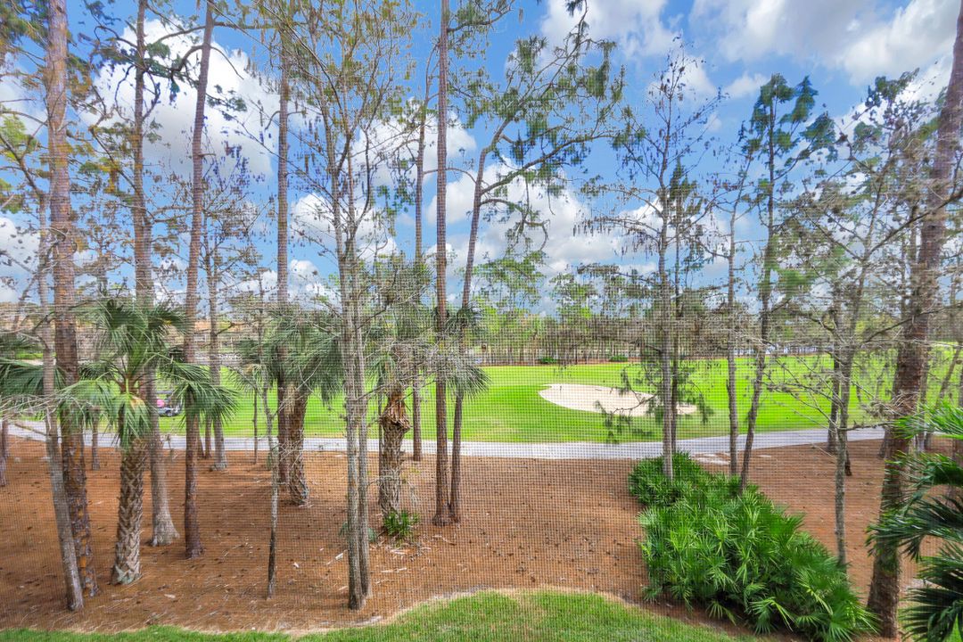 8259 Parkstone Pl #206, Naples, FL 34120