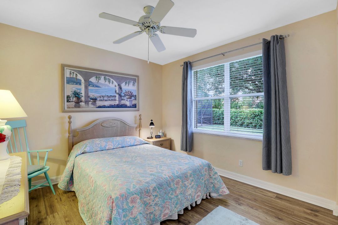 1427 King Sago Ct, Naples, FL 34119