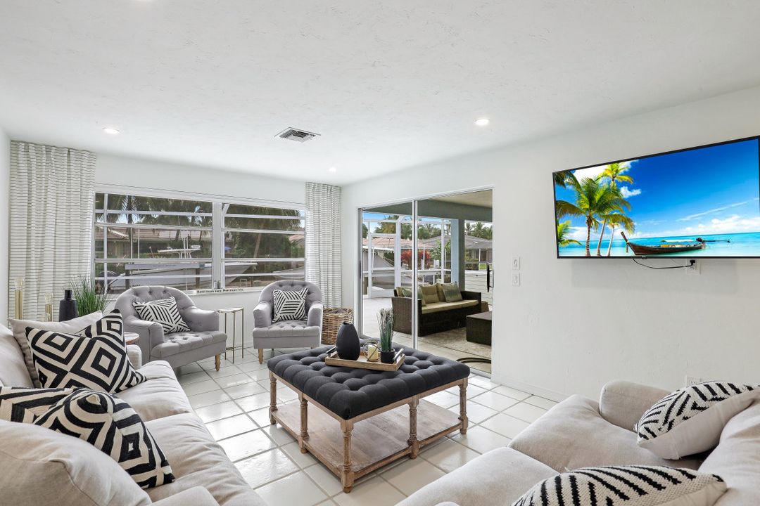 2150 Shad Ct, Naples, FL 34102