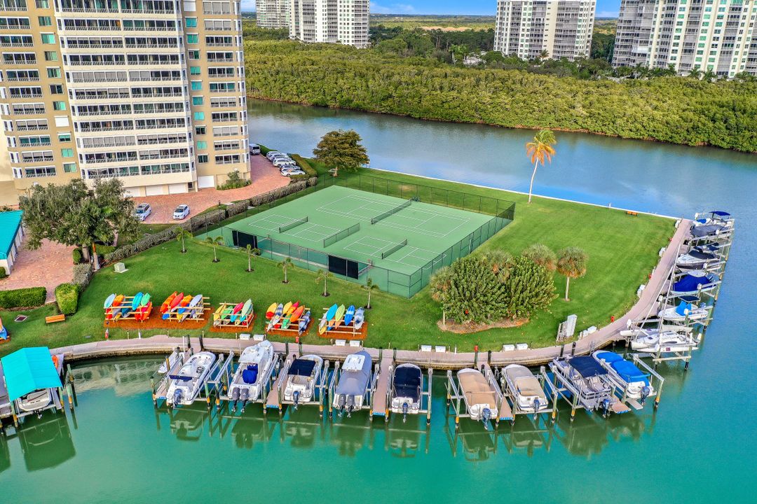 1 Bluebill Ave #306, Naples, FL 34108