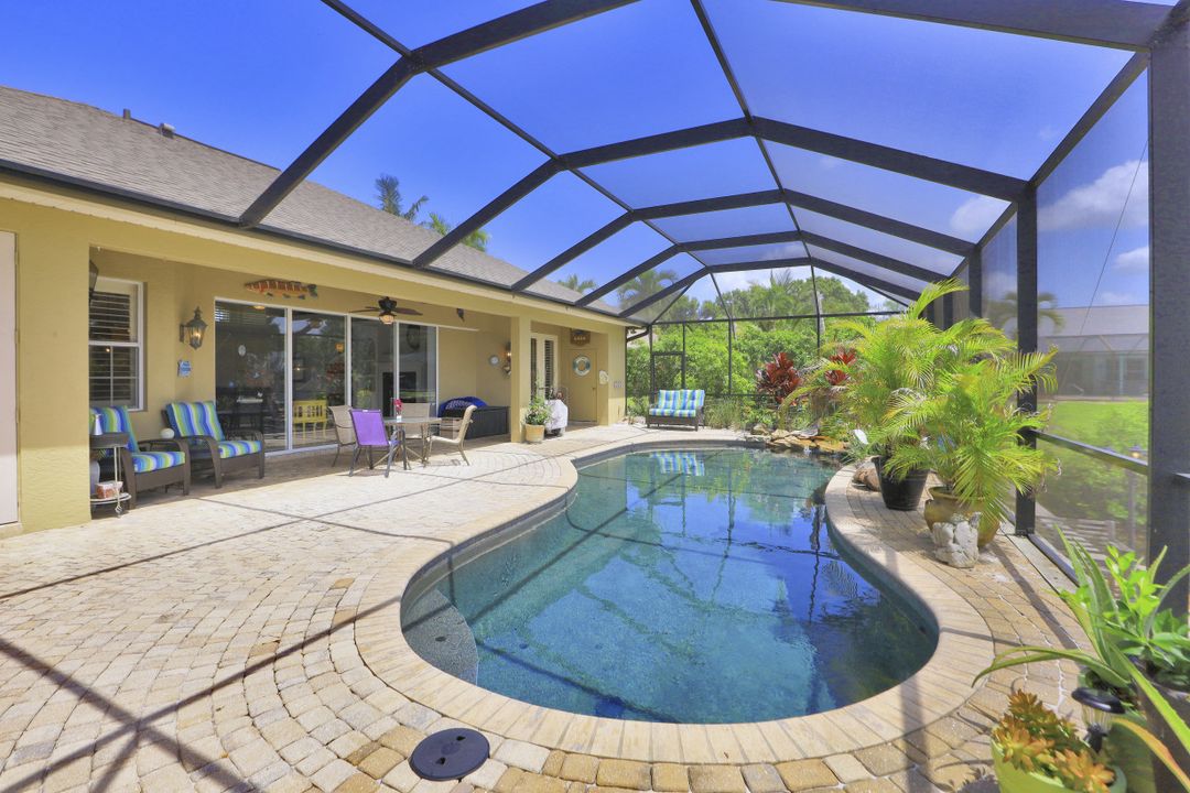 27031 Homewood Dr, Bonita Springs, FL 34135