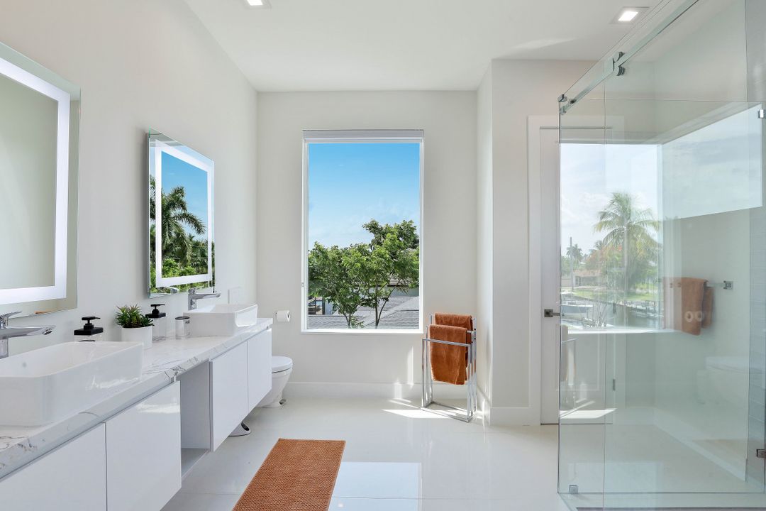 5232 Seminole Ct, Cape Coral, FL 33904