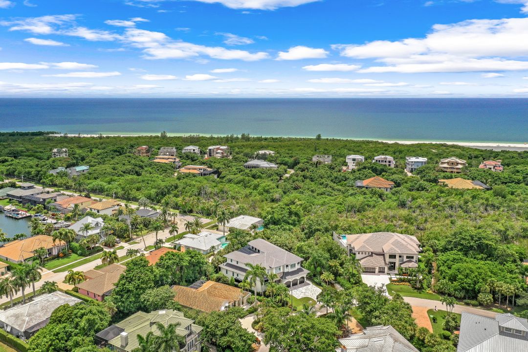 261 Hideaway Cir N, Marco Island, FL 34145