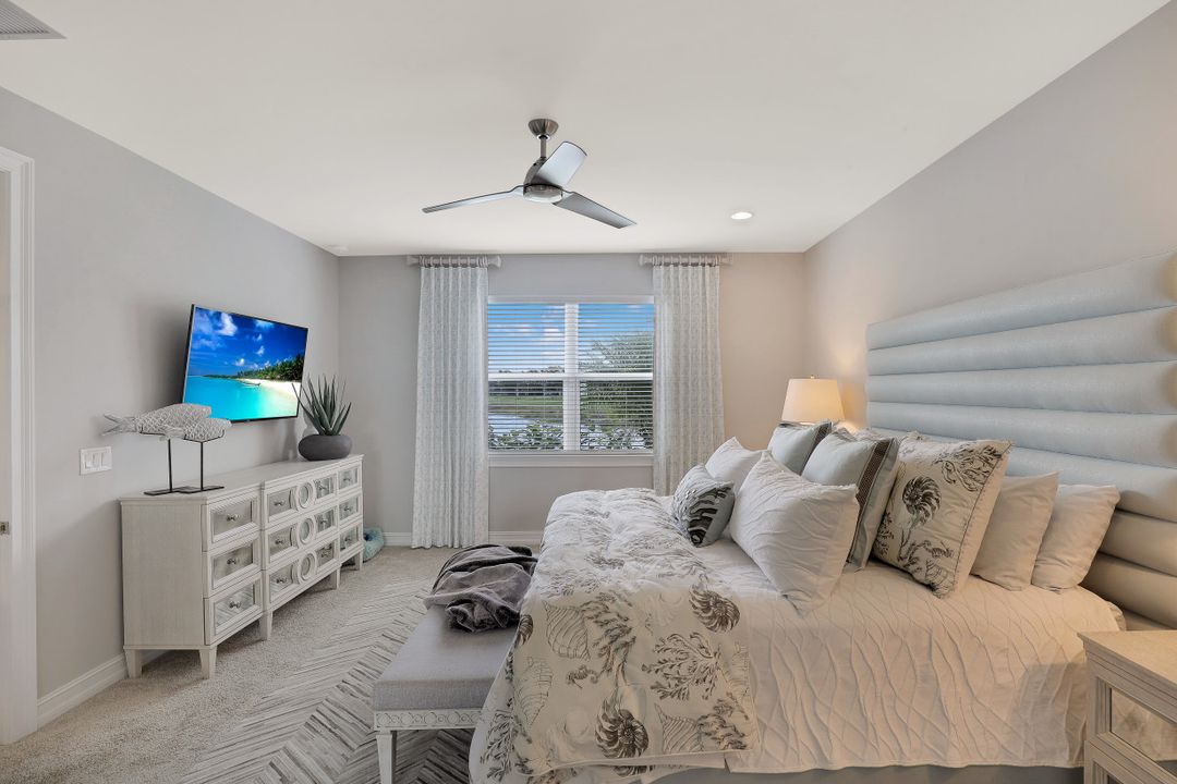 14664 Topsail Dr, Naples, FL 34114