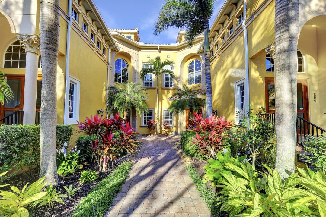 10740 Mirasol Dr #201, Miromar Lakes, FL 33913